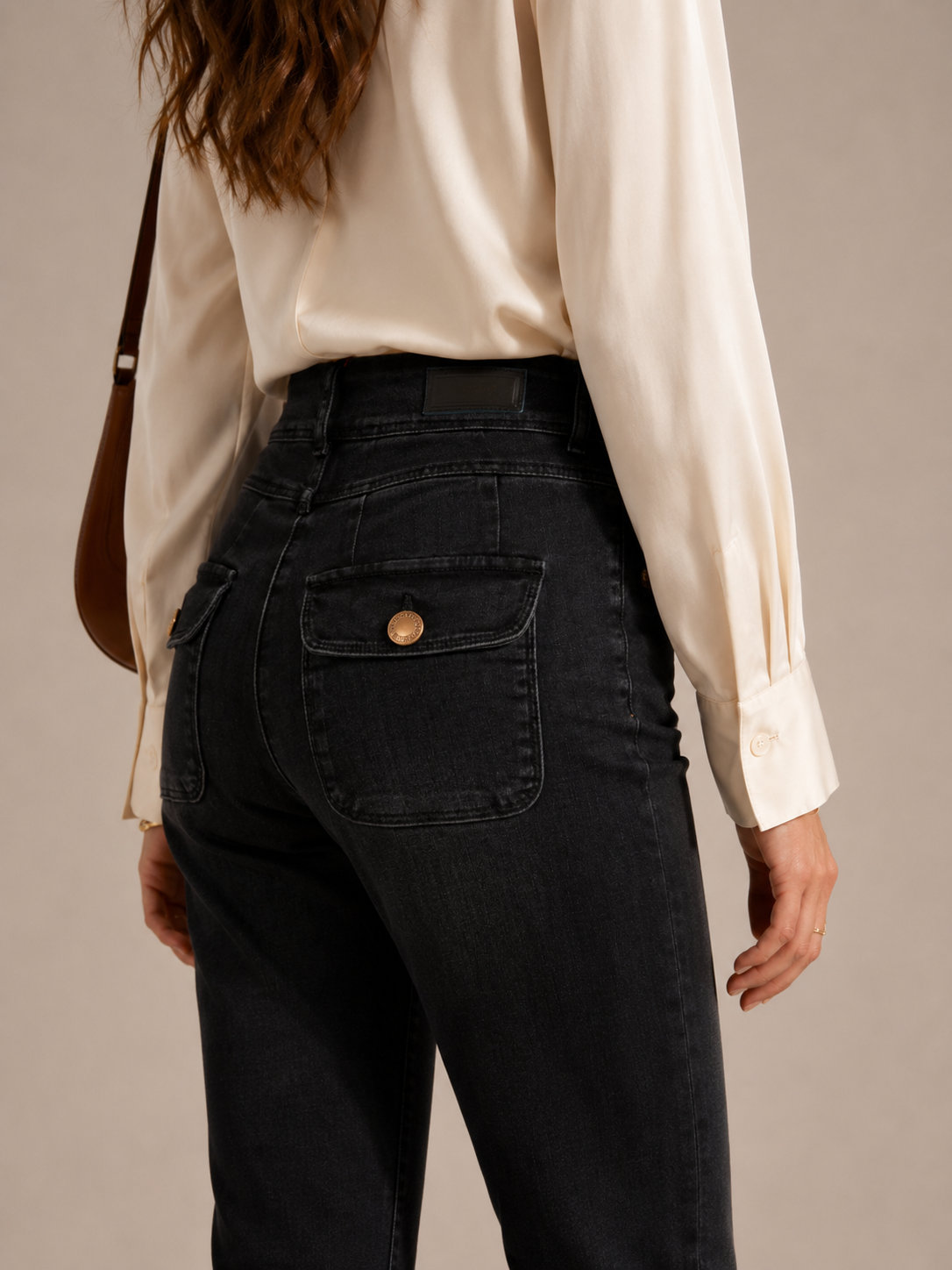 Flared-Jeans „Camille“ Schwarz | Edle Waschung