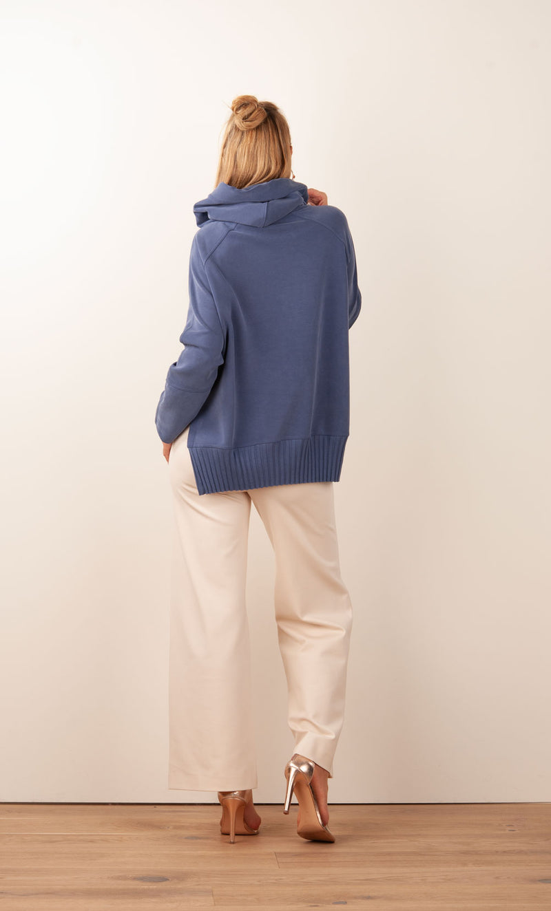 Sweater Blau