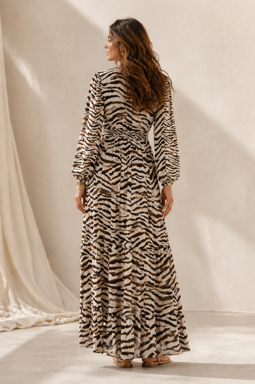Seidene Maxi-Kleid „Zebra“ CREME | BRAUN