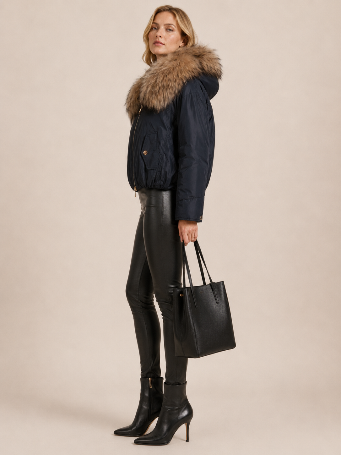 Urbaner Chic Statement-Daunenjacke Dunkelblau