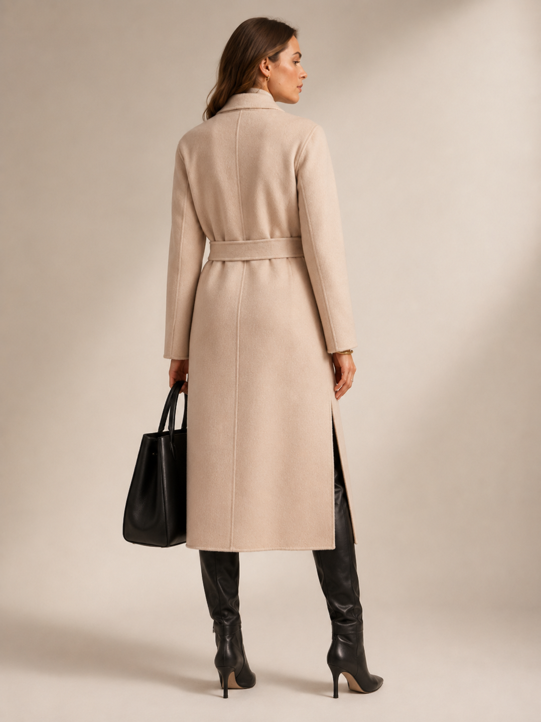 Zeitloser Wickelmantel Beige