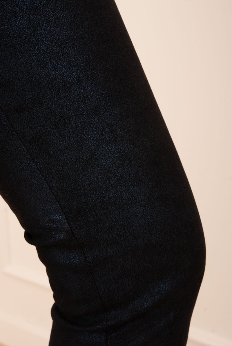 Veloursleder Leggings Blau Coated - myElisa GmbH